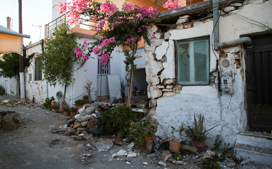 Ζημιές από τον σεισμό στην Κρήτη Ζημιές από τον σεισμό στην Κρήτη