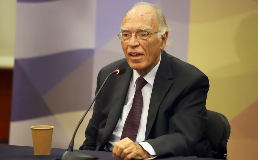Βασίλης Λεβέντης: Σε σταθερή αλλά κρίσιμη κατάσταση στον Ευαγγελισμό – Τι ανησυχεί τους γιατρούς