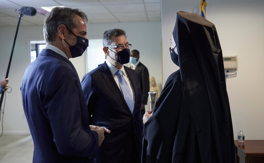 Η συνάντηση Μητσοτάκη - Ελπιδοφόρου