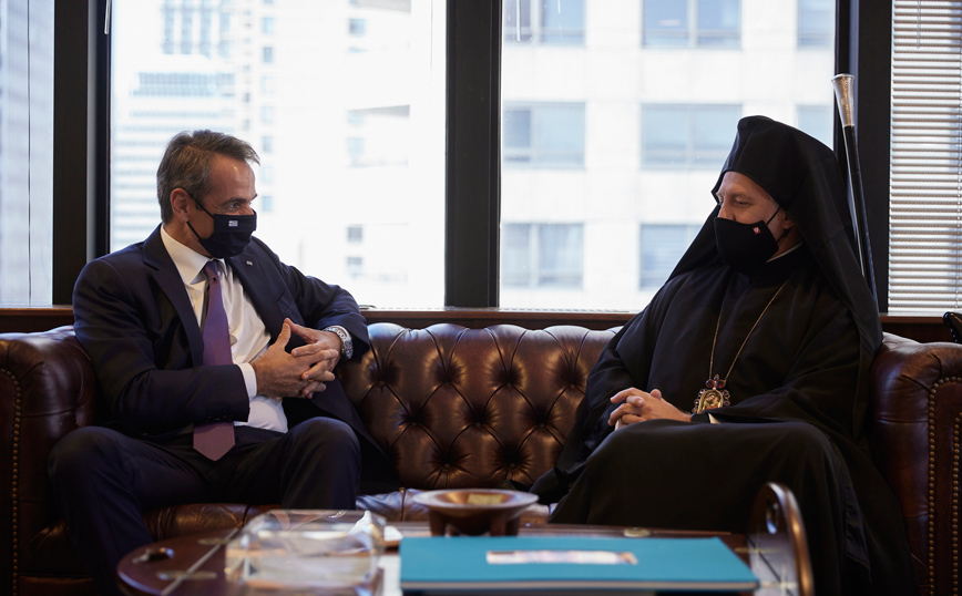 Η συνάντηση Μητσοτάκη - Ελπιδοφόρου