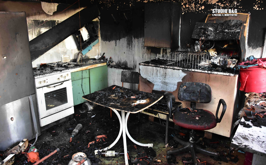 Πυρκαγιά σε θερμοκηπίο στο Ναύπλιο Πυρκαγιά σε θερμοκηπίο στο Ναύπλιο