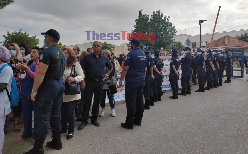 Αποδοκίμασαν τον Πλεύρη στη Θεσσαλονίκη