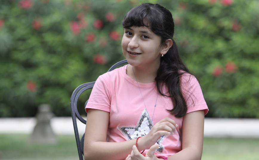 Η Σακελλαροπούλου συνάντησε τη 12χρονη Αρεζού Η Σακελλαροπούλου συνάντησε τη 12χρονη Αρεζού