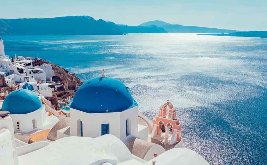 Μεγάλη Βρετανία: Συνολικά 37 αφιερώματα παρουσιάζουν την Ελλάδα ως τον ιδανικό τουριστικό προορισμό