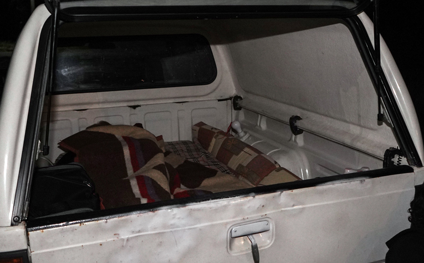 Σε σκηνές πέρασαν την νύχτα οι κάτοικοι Σε σκηνές πέρασαν την νύχτα οι κάτοικοι