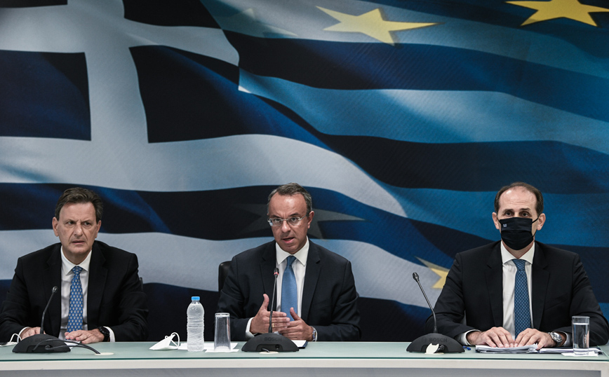 Σταϊκούρας: Όσα ανακοίνωσε για ΕΝΦΙΑ, ΦΠΑ, επίδομα θέρμανσης – Στα 42,7 δισ. ευρώ τα μέτρα στήριξης 2020 – 2022