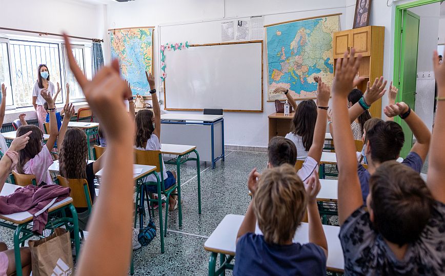 Κορονοϊός – Γώγος: Υπαρκτός ο φόβος για διασπορά στα σχολεία – «Θα το ξαναδούμε σε ένα μήνα το θέμα»