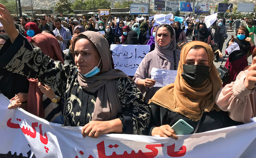 Αφγανιστάν: Το Κατάρ παροτρύνει τους Ταλιμπάν να σεβαστούν τα δικαιώματα των γυναικών