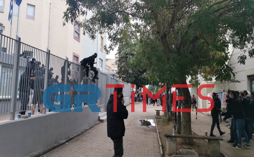 Νέα σοβαρά επεισόδια στο ΕΠΑΛ Σταυρούπολης Νέα σοβαρά επεισόδια στο ΕΠΑΛ Σταυρούπολης