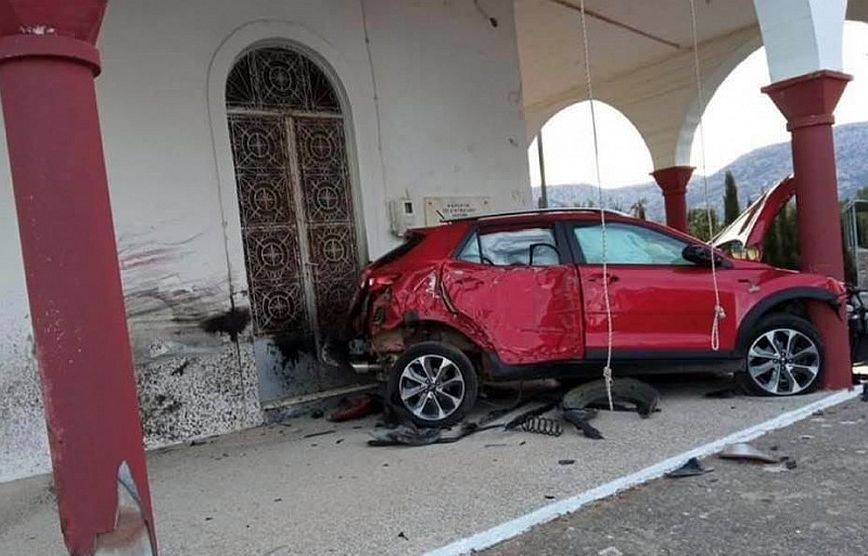 Κρήτη: 28χρονος «καρφώθηκε» με το αυτοκίνητό του σε εκκλησία