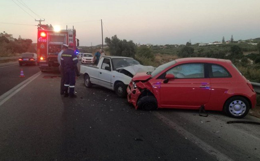 Θανατηφόρο τροχαίο στην Κρήτη: Μια νεκρή και τρεις τραυματίες από σφοδρή σύγκρουση αυτοκινήτου με αγροτικό