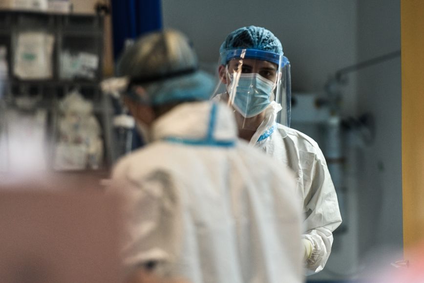 Ανησυχία εξαιτίας της έξαρσης του κορονοϊού &#8211; Οι εισαγωγές στα νοσοκομεία υπερβαίνουν τα επίπεδα του περσινού Ιανουαρίου