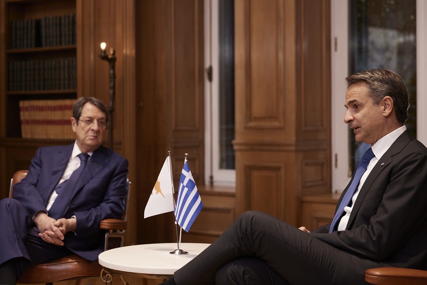 Συνάντηση Μητσοτάκη – Αναστασιάδη: Δεν μπορεί να γίνει αποδεκτή καμία λύση δύο κρατών