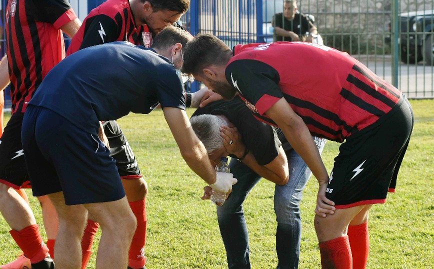 Τραυματίστηκε από κροτίδα ο προπονητής του Αιγάλεω &#8211; Επεισόδια στον αγώνα με την Παναχαϊκή