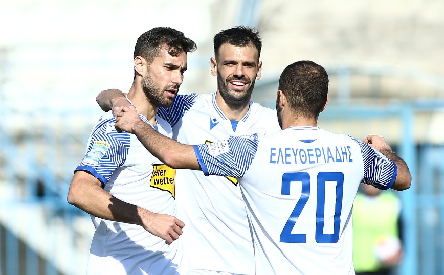 Οι παίκτες της Λαμίας πανηγυρίζουν Οι παίκτες της Λαμίας πανηγυρίζουν