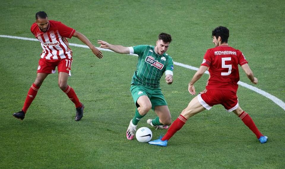 Super League: Το ντέρμπι «αιωνίων» και οι εκτός έδρας δοκιμασίες των Δικεφάλων