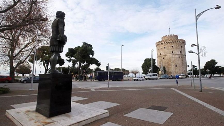 Θεσσαλονίκη: Εκτροπή ΙΧ σε κανάλι – Σώες απεγκλωβίστηκαν δύο γυναίκες