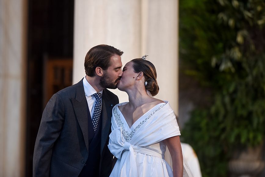 Λάμψη γαλαζοαίματων στην Αθήνα: Παντρεύτηκαν Φίλιππος και Νίνα Φλορ &#8211; Δείτε φωτογραφίες