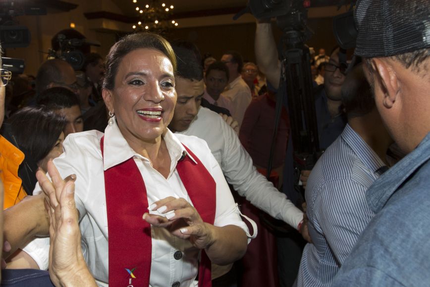 Ονδούρα: Καθαρό προβάδισμα για την υποψήφια της αριστεράς ενόψει των προεδρικών εκλογών