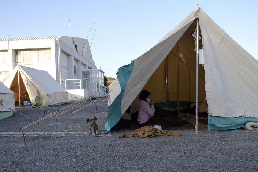 Σκηνές για τους σεισμόπληκτους της Κρήτης Σκηνές για τους σεισμόπληκτους της Κρήτης