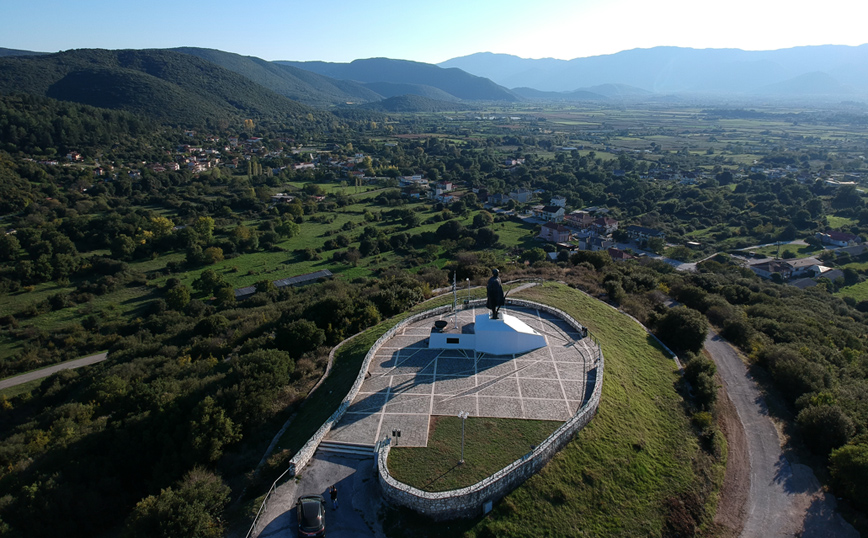 Το χωριό Καλπάκι όπου δόθηκε μία από τις σημαντικότερες μάχες του ΄40 Το χωριό Καλπάκι όπου δόθηκε μία από τις σημαντικότερες μάχες του ΄40