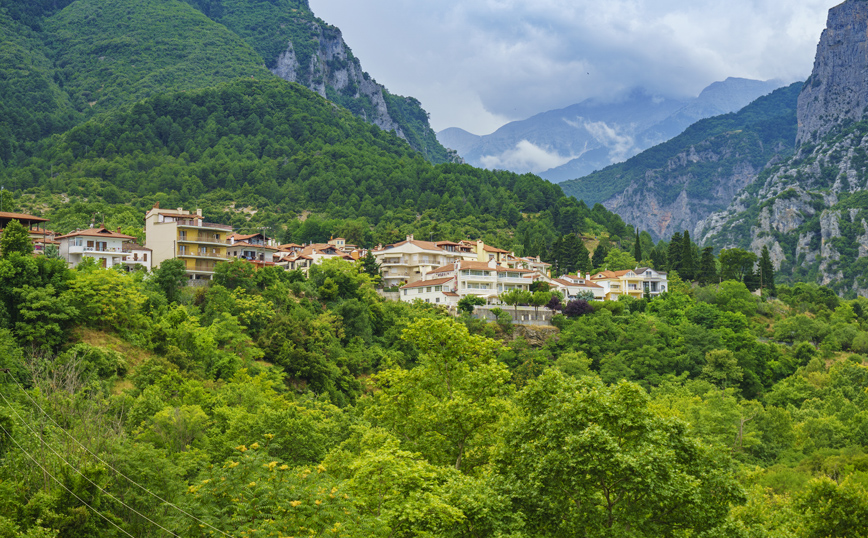 Ο γραφικός οικισμός του Λιτόχωρου στον Όλυμπο Ο γραφικός οικισμός του Λιτόχωρου στον Όλυμπο