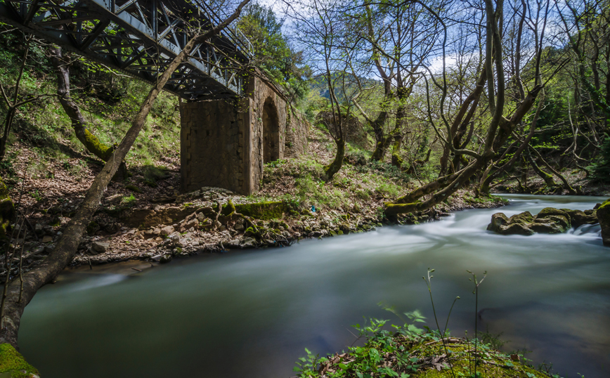 Οδοντωτός φαράγγι Βουραϊκού Οδοντωτός φαράγγι Βουραϊκού