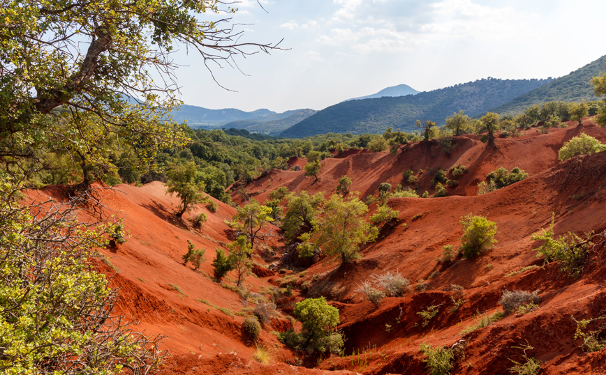 Κοκκινοπηλός- Το τοπίο στην Πρέβεζα που μοιάζει εξωπραγματικό