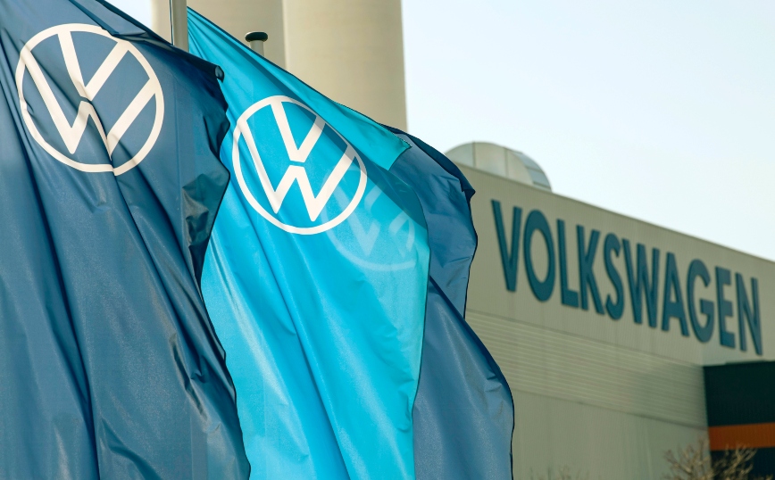 Volkswagen: Σενάρια για περικοπή 30.000 θέσεων εργασίας