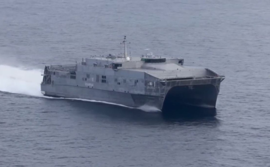 Στη Θεσσαλονίκη το μεγαθήριο «USNS YUMA» του Πολεμικού Ναυτικού των ΗΠΑ