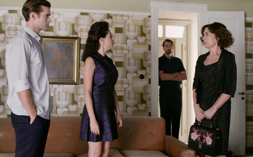 Άγριες Μέλισσες Άγριες Μέλισσες