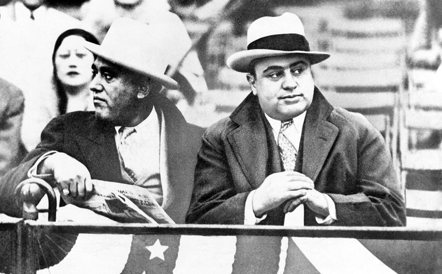 Αλ Καπόνε (Al Capone) Αλ Καπόνε (Al Capone)