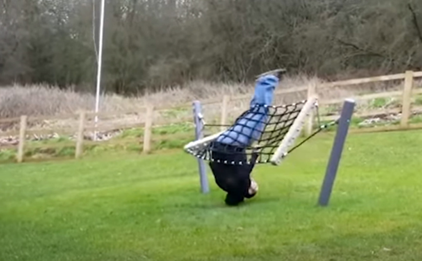 Λίγο η απροσεξία, λίγο η ατυχία και ιδού το αποτέλεσμα