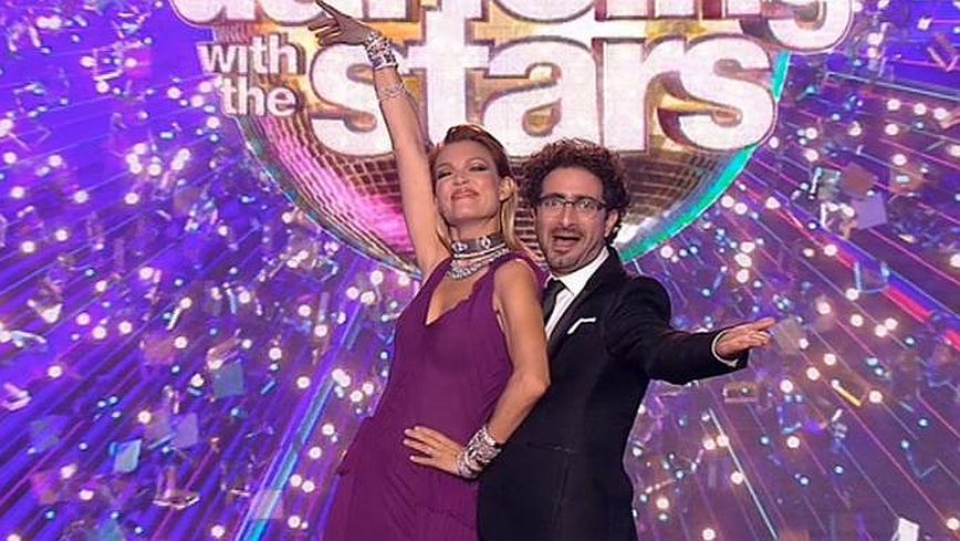 Dancing With The Stars: Η εντυπωσιακή είσοδος της Βίκυς Καγιά