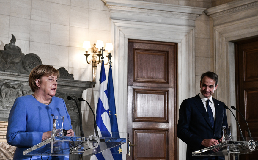 Μητσοτάκης: Η Ευρώπη και η Ελλάδα δοκιμάστηκαν από λάθος αποφάσεις – Μέρκελ: Ξέρω ότι απαίτησα πολλά από τους Έλληνες