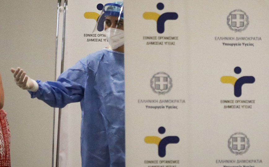Ανησυχητικά τα στοιχεία του ΕΟΔΥ για γρίπη και κορονοϊό – Σε ποιες περιοχές αυξήθηκε το ιικό φορτίο