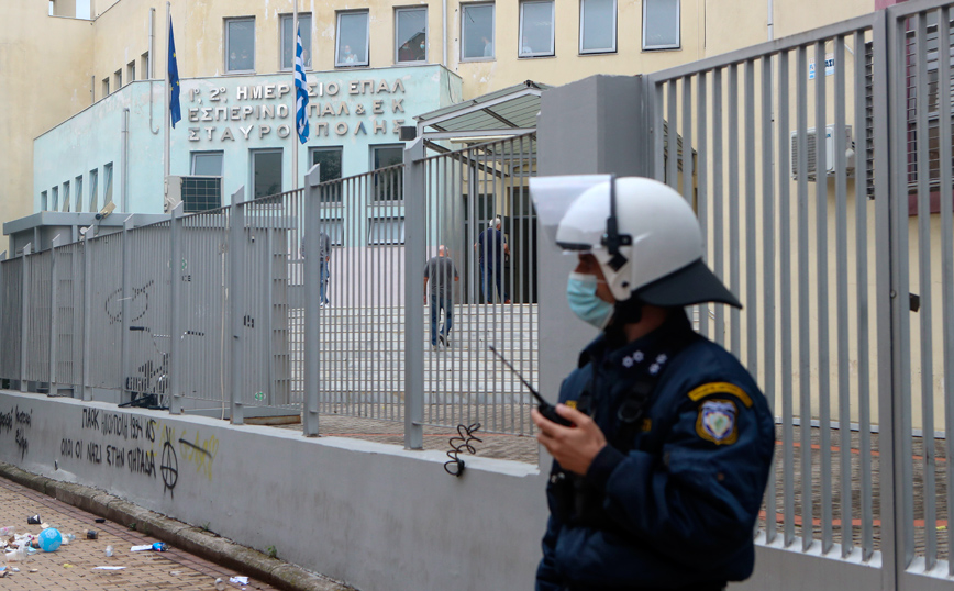 ΕΠΑΛ Σταυρούπολης και Ευόσμου: Παραμένουν υπό αστυνομική περιφρούρηση