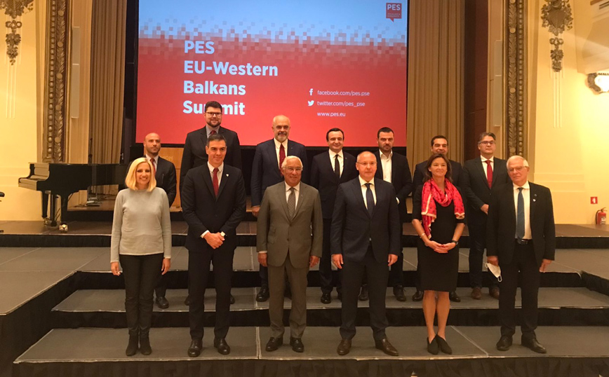 Η πρόεδρος του ΚΙΝΑΛ Φώφη Γεννηματά Η πρόεδρος του ΚΙΝΑΛ Φώφη Γεννηματά