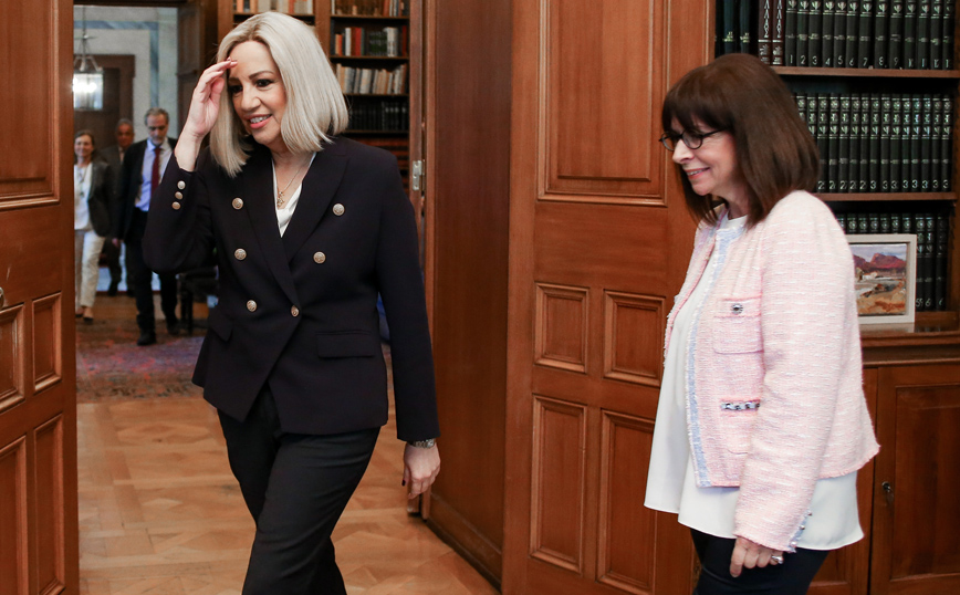 Φώφη Γεννηματά: «Είσαι μαχήτρια και το έχεις αποδείξει» – Οι ευχές της Κατερίνας Σακελλαροπούλου