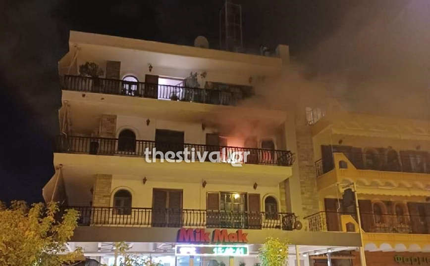Θεσσαλονίκη: Φωτιά σε διαμέρισμα στις Συκιές Θεσσαλονίκη: Φωτιά σε διαμέρισμα στις Συκιές