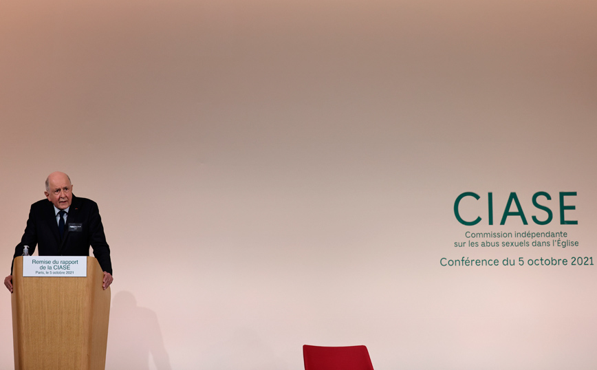 Ο Ζαν-Μαρκ Σοβέ παρουσιάζει το πόρισμα της επιτροπής για τη σεξουαλική κακοποίηση παιδιών στους κόλπους της Γαλλικής Καθολικής Εκκλησίας Ο Ζαν-Μαρκ Σοβέ παρουσιάζει το πόρισμα της επιτροπής για τη σεξουαλική κακοποίηση παιδιών στους κόλπους της Γαλλικής Καθολικής Εκκλησίας