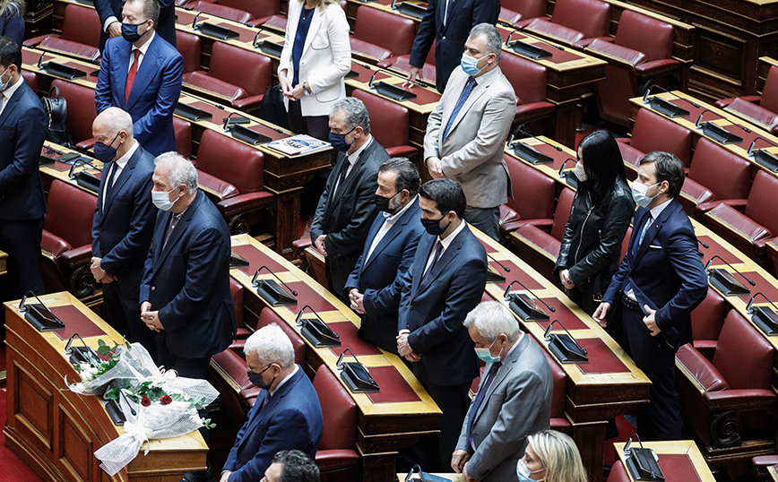 Συγκίνηση στη Βουλή για το θάνατο της Φώφης Γεννηματά