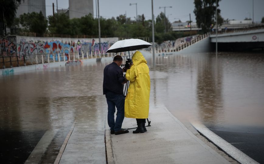 Η κακοκαιρία Μπάλλος σαρώνει τη χώρα &#8211; Τα έκτακτα μέτρα που είναι σε ισχύ