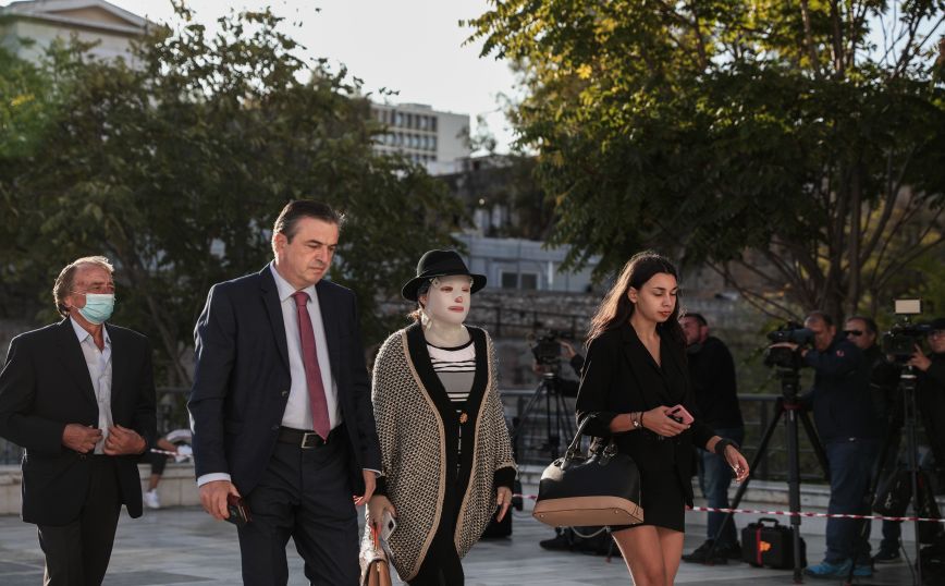 Η Ιωάννα Παλιοσπύρου στο δικαστήριο Η Ιωάννα Παλιοσπύρου στο δικαστήριο