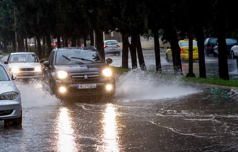 Κακοκαιρία Μπάλλος: Σε 8 ώρες έβρεξε όσο το 1/3 του μέσου όρου της ετήσιας βροχής στην Αττική