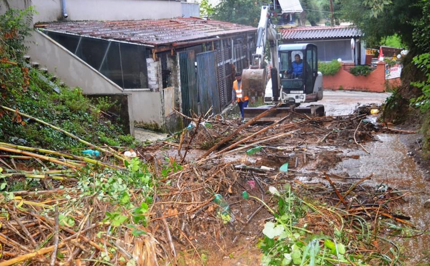 Απίστευτες εικόνες καταστροφής στην Κέρκυρα Απίστευτες εικόνες καταστροφής στην Κέρκυρα