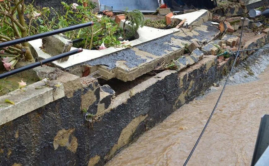 Απίστευτες εικόνες καταστροφής στην Κέρκυρα Απίστευτες εικόνες καταστροφής στην Κέρκυρα