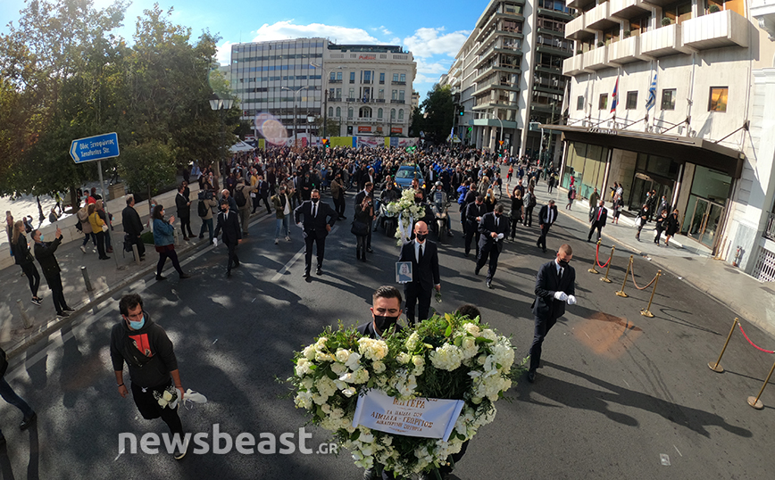 Φώφη Γεννηματά: Το τελευταίο χειροκρότημα έξω από τη Βουλή