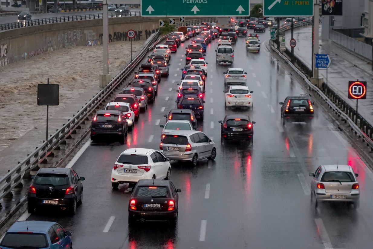 Κίνηση τώρα: Μεγάλο μποτιλιάρισμα στον Κηφισό &#8211; Ουρά 11 χλμ στην κάθοδο