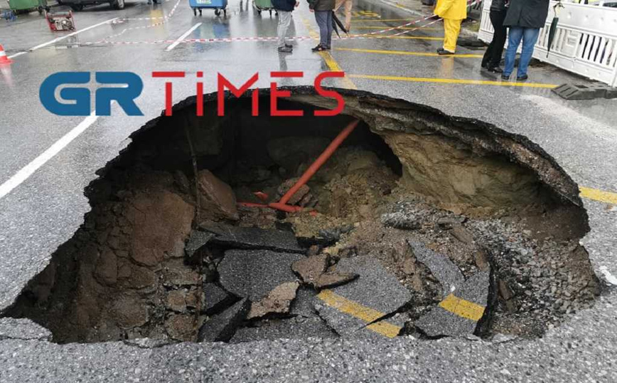 Απομακρύνθηκε το λεωφορείο Απομακρύνθηκε το λεωφορείο